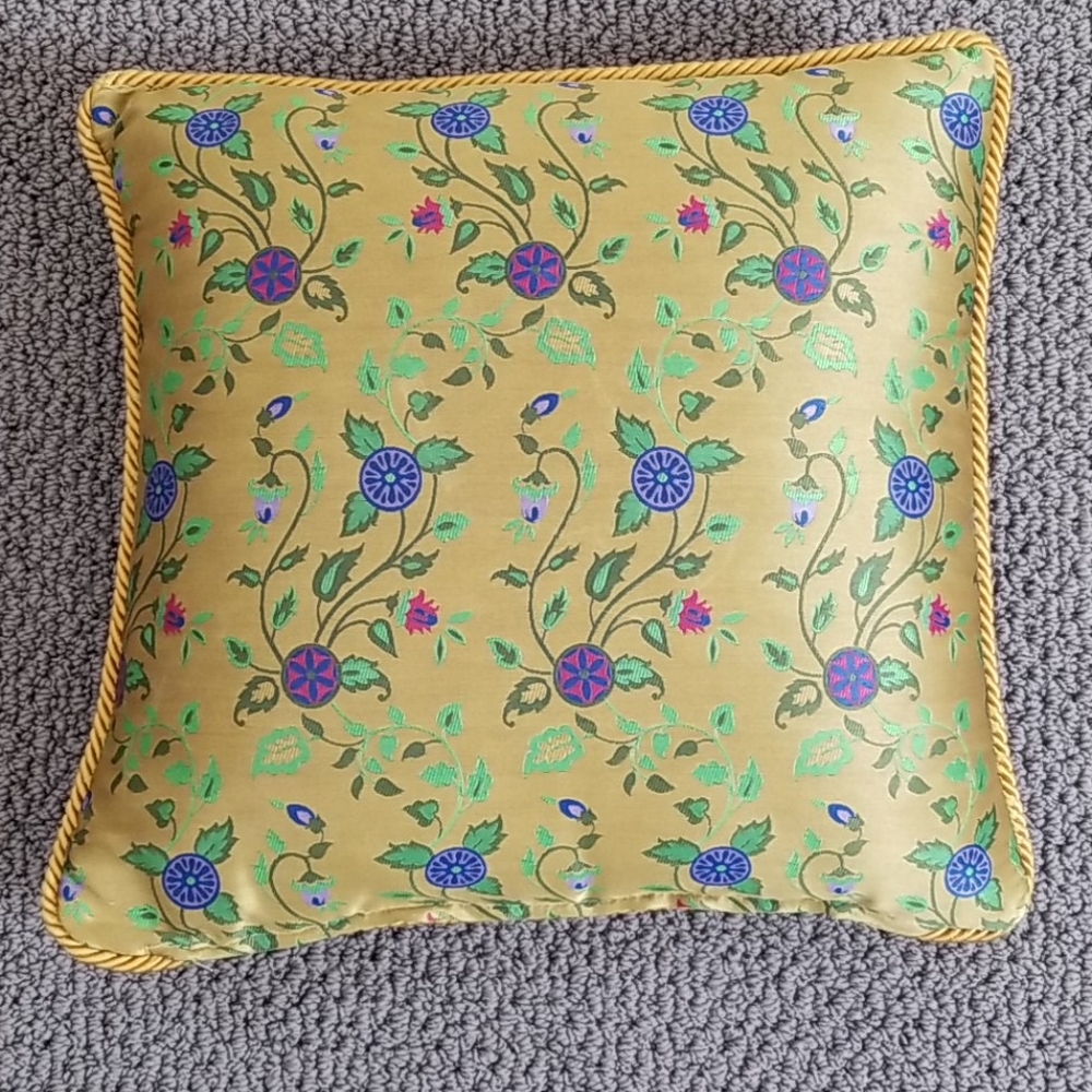 PRICE REDUCTION - Versace Decorative Pillow - Picture 2 of 3